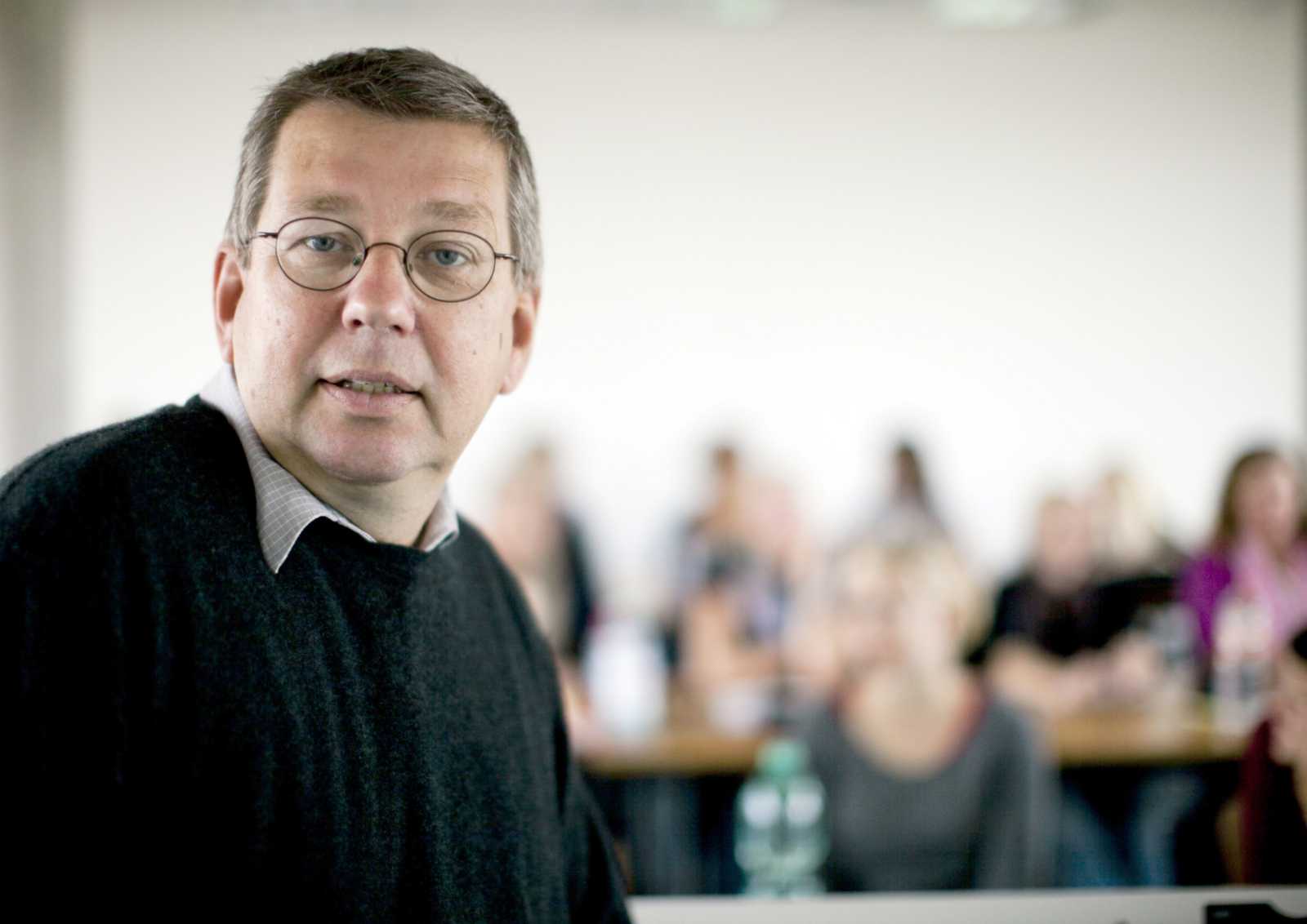 Der Dekan des Fachbereichs Gesundheit, Prof. Dr. Rüdiger Ostermann, lädt zu einer Reihe von Veranstaltungen im Jubiläumsjahr ein. (Foto: FH Münster/Wilfried Gerharz) 