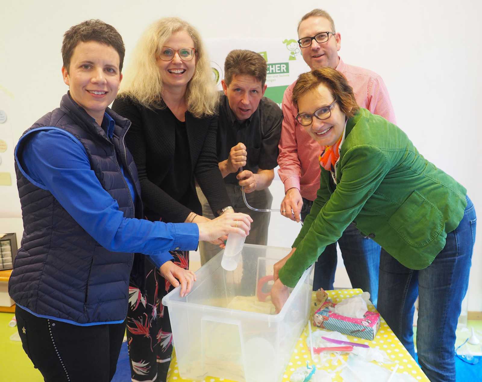 Klein Aber Oho Bundesweiter Experimentiertag Auch In Munster