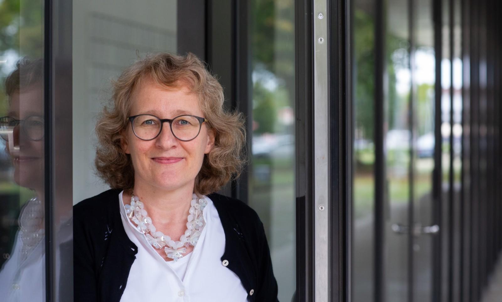 Seit diesem Semester lehrt Prof. Dr. Christiane Knecht Pflegewissenschaft am Fachbereich Gesundheit. (Foto: FH Münster/Wilfried Gerharz) 