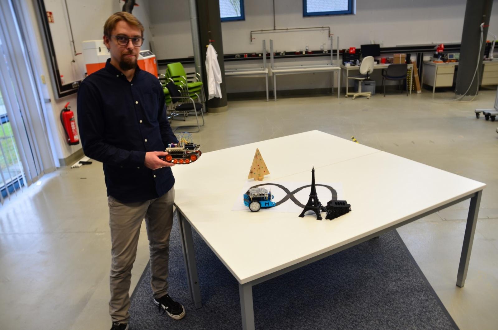 Modelle drucken, Roboter zusammenbauen, Ideen ausprobieren. Das soll Studierenden und Angehörigen der FH Münster im MakerSpace ermöglicht werden. (Foto: FH Münster/Frederik Tebbe)