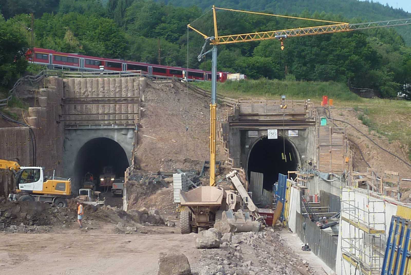 Besonders große Herausforderungen ergeben sich für Tunnelbauprojekte, wenn darüber Verkehrswege verlaufen. (Foto: FH Münster/Dietmar Mähner)