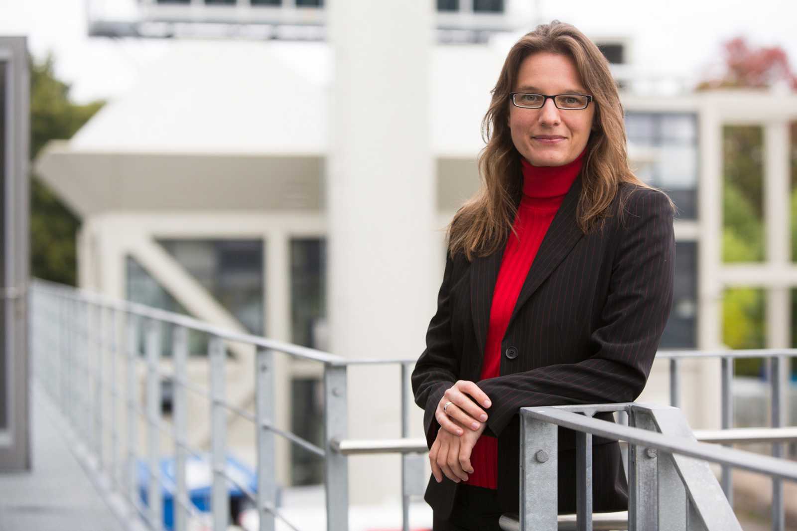 Prof. Dr. Isabelle Franzen-Reuter lehrt am Fachbereich Energie – Gebäude – Umwelt Immissionsschutz und Chemie. (Foto: FH Münster/Wilfried Gerharz)