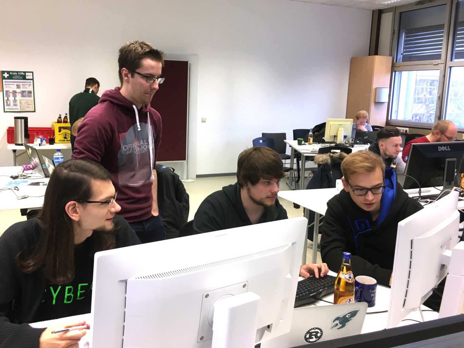 Teamwork und volle Konzentration sind beim Hackerwettbewerb RuCTFE gefordert. (Foto: FH Münster/FB Elektrotechnik und Informatik)