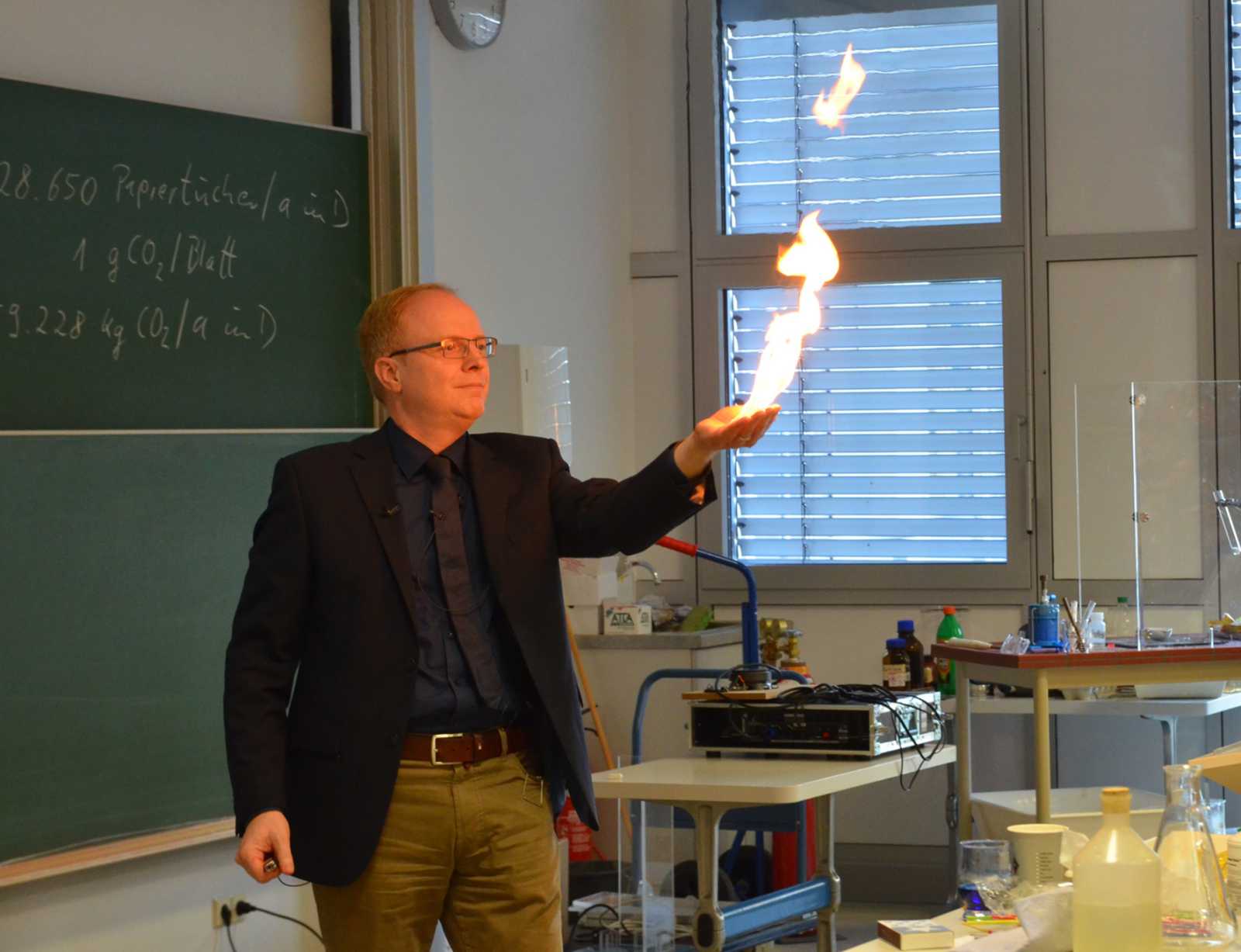 Prof. Dr. Helmut Grünings
