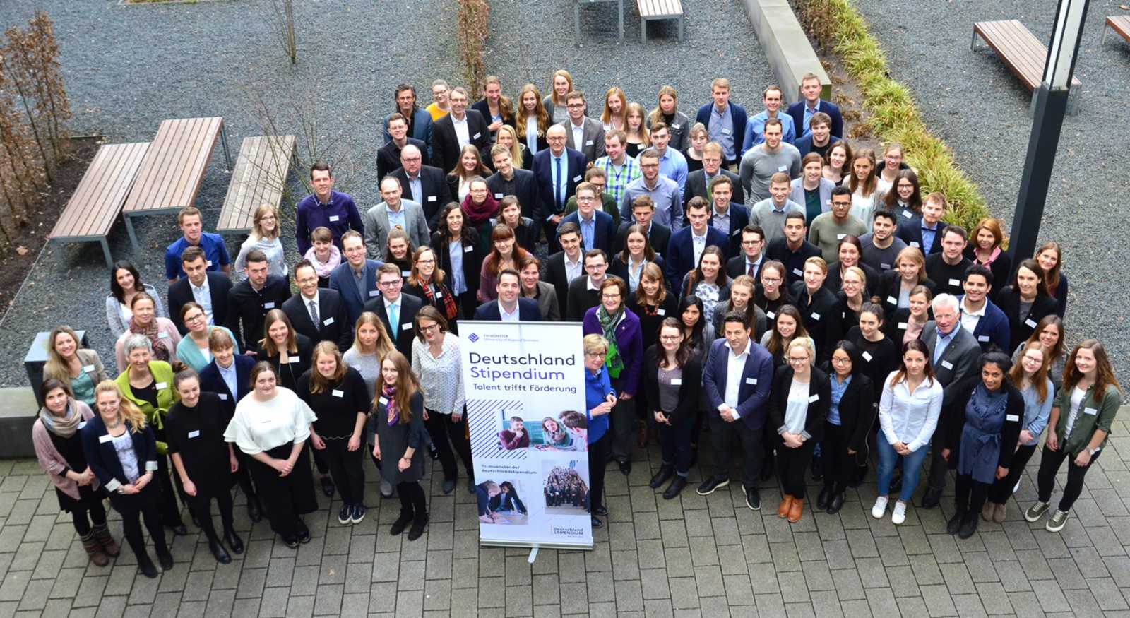 Stipendiaten und ihre Förderer trafen sich bei der zentralen Stipendienfeier im FHZ. (Foto: FH Münster/Pressestelle)
