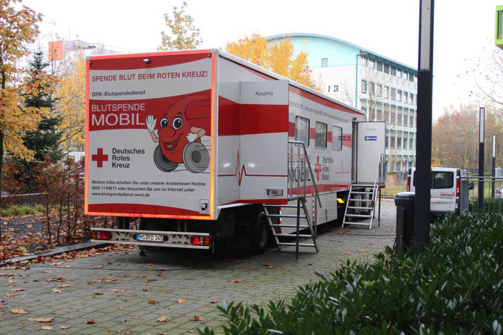 Am Montag (19. November) kommt der Blutspendedienst des Deutschen Roten Kreuzes (DRK) von 10 bis 15 Uhr ins Foyer des FHZ. (Foto: FH Münster/MSB)