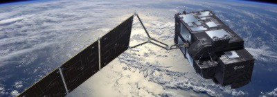 Ab ins All: Bei ihrem Praktikum hat Henrike Hitzeschilder für Satelliten bearbeitet. (Foto: ESA)