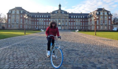 Radfahren ist in Mexiko unüblich. In den ersten Monaten in Münster fuhr Diana vor allem Bus, später erledigte sie dann die meisten Wege per Fahrrad. (Foto: privat)