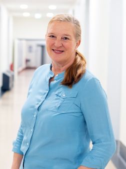 Dr. Claudia Linten van Ophoven M.A.