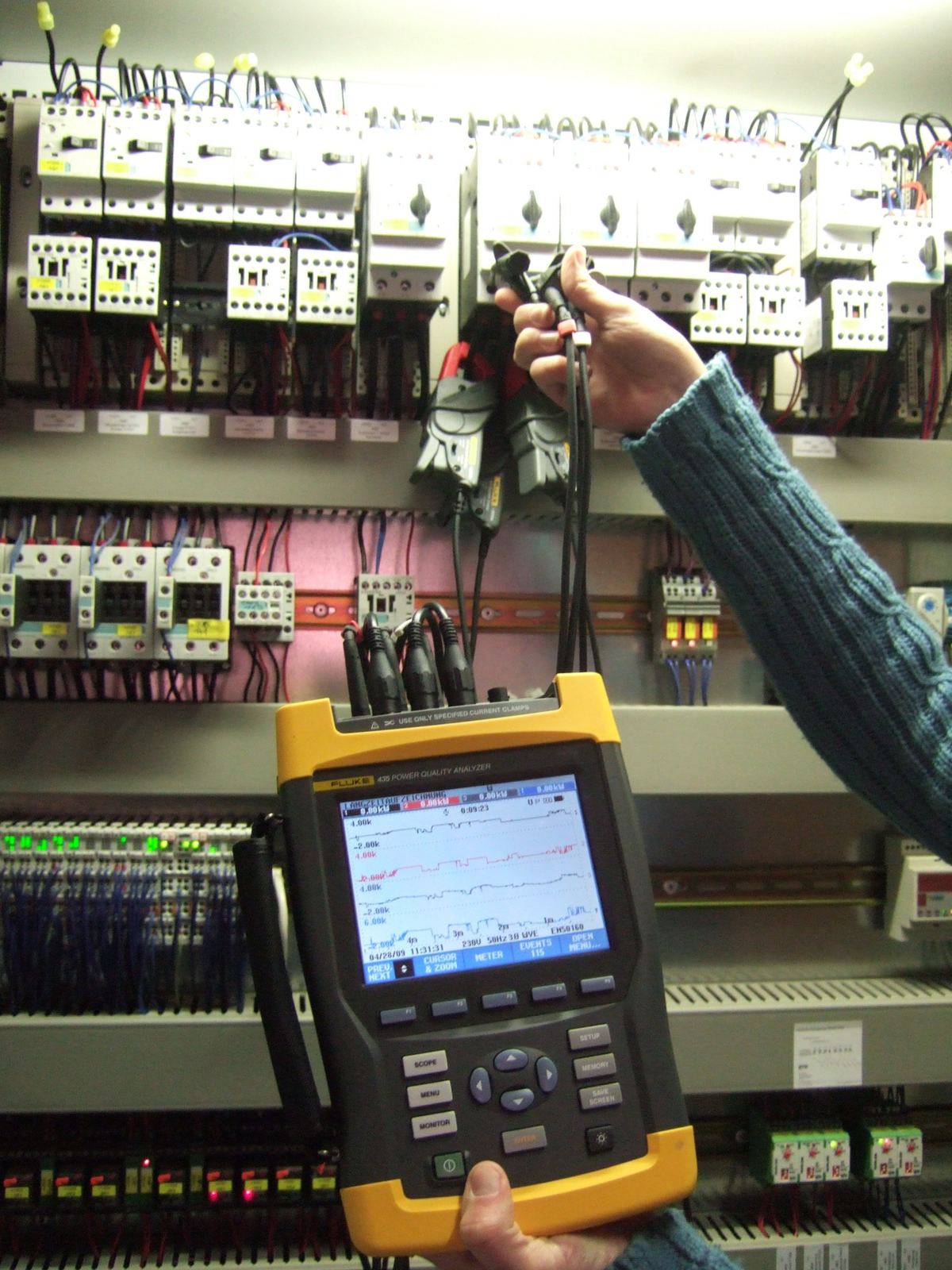 Ermittlung des Eigenstromverbrauchs mit  Netzstromanalysator 